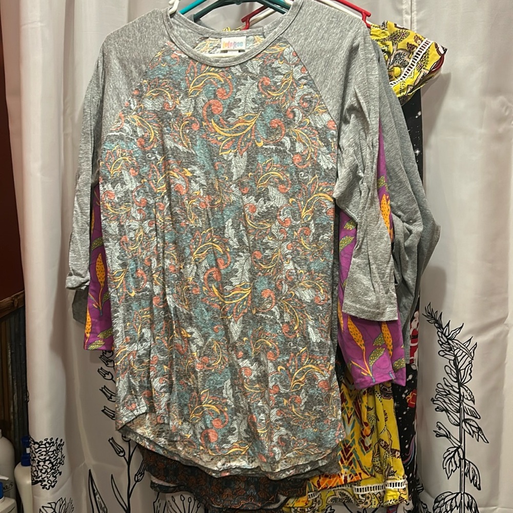 Lularoe 3/4 sleeve T-shirt